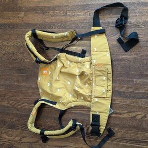 Tula Free to Grow Play Mustard Hearts Wrap